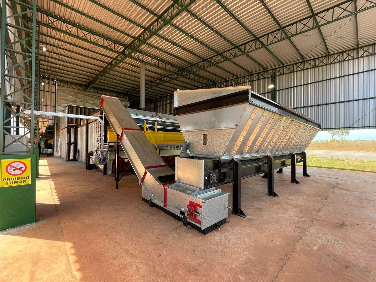 Alimentação automática de cavaco para a fornalha