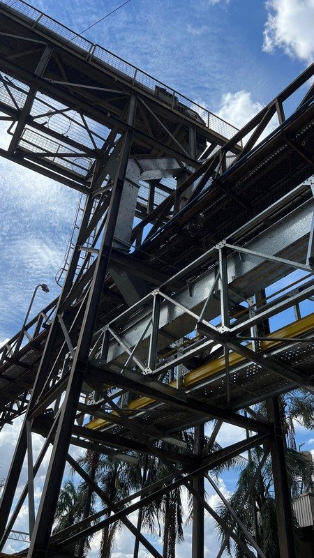 Estruturas metálicas da obra da COMIGO